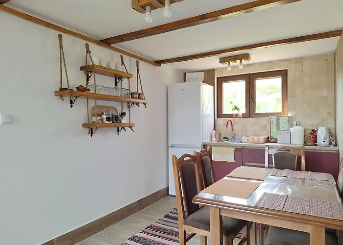 シャレー Brvnara Beni *